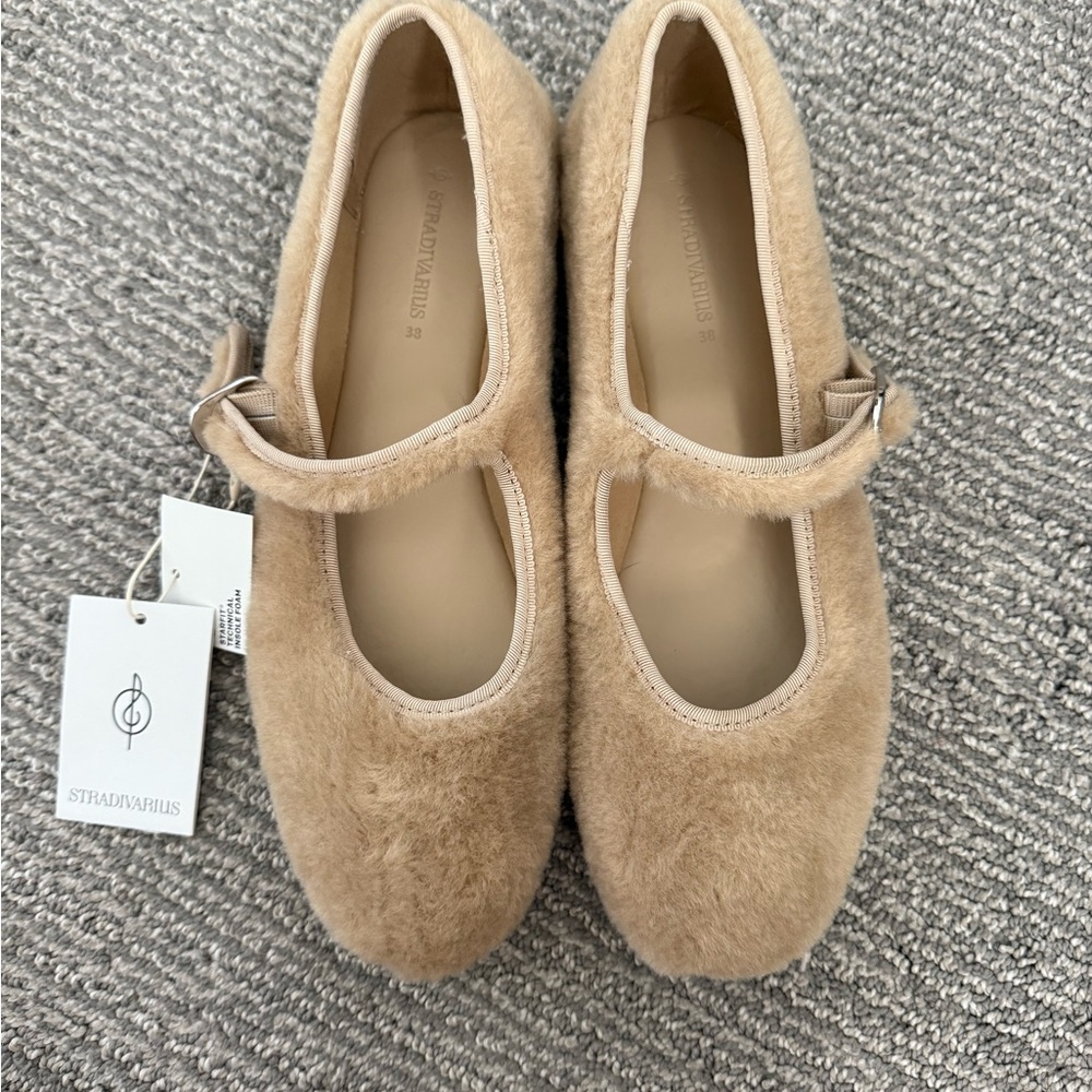Stradivarius Beige Furry Slippers